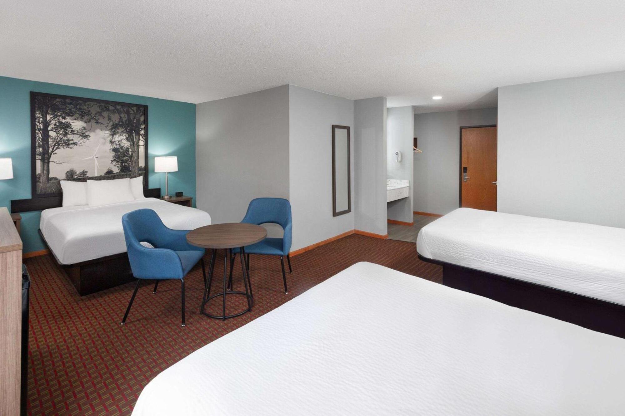 Super 8 By Wyndham Mchenry Fox Lake Area Exterior foto